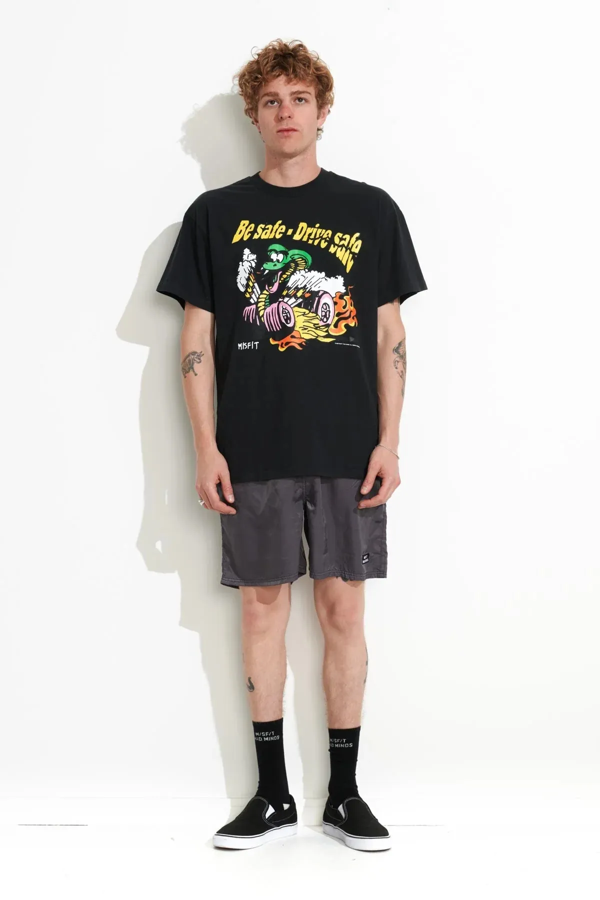 MISFIT JOURNEY WELL 50/50 AAA SS TEE - PIGMENT BLACK