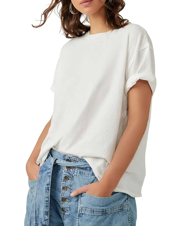 Nina Tee