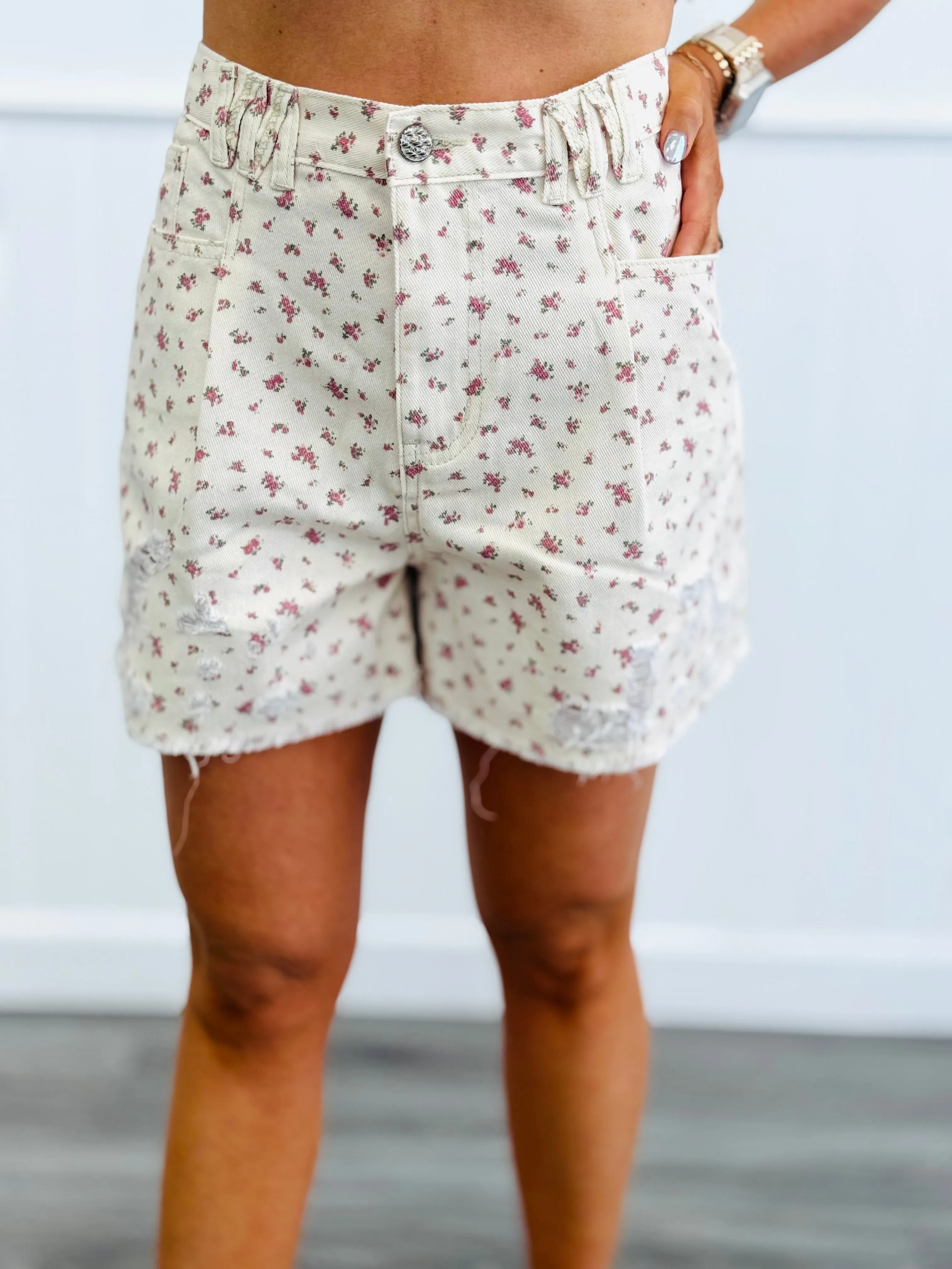 POL Cream/Pink Floral Distressed Shorts (Reg.)