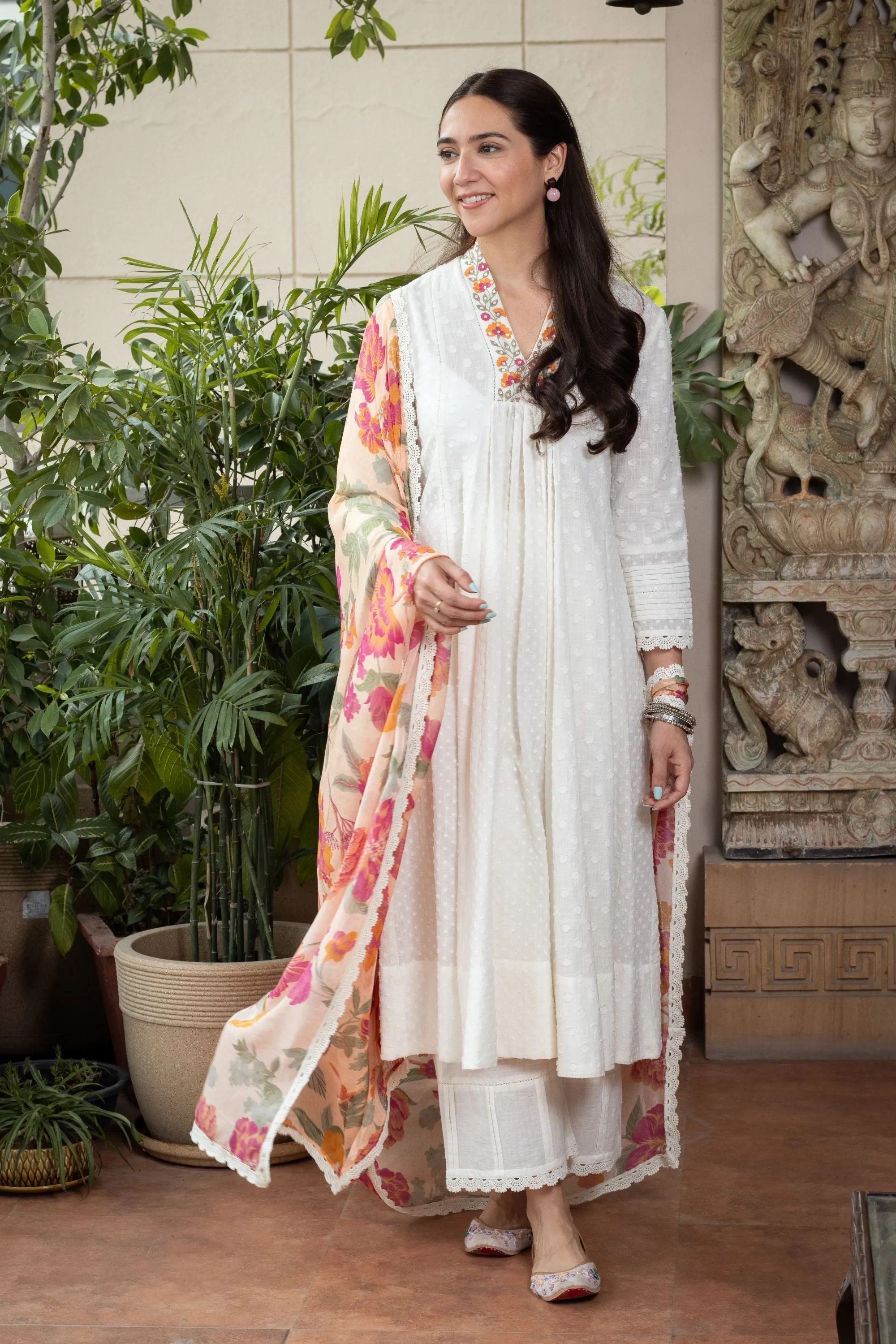 Sahiba Bali IN SUMANA WHITE COTTON SLUB JACQUARD KURTA SET 