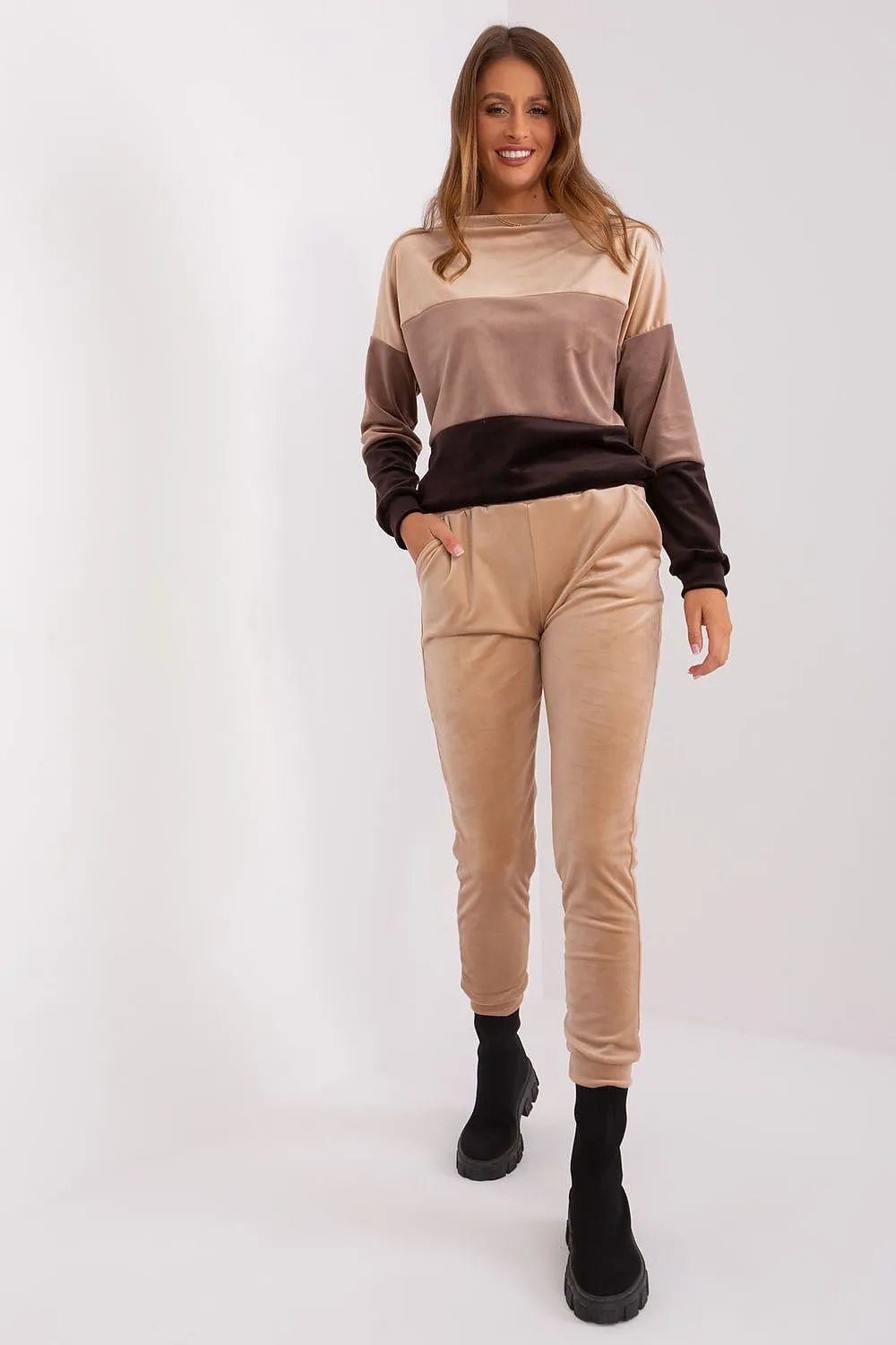 Set model 187430 Rue Paris