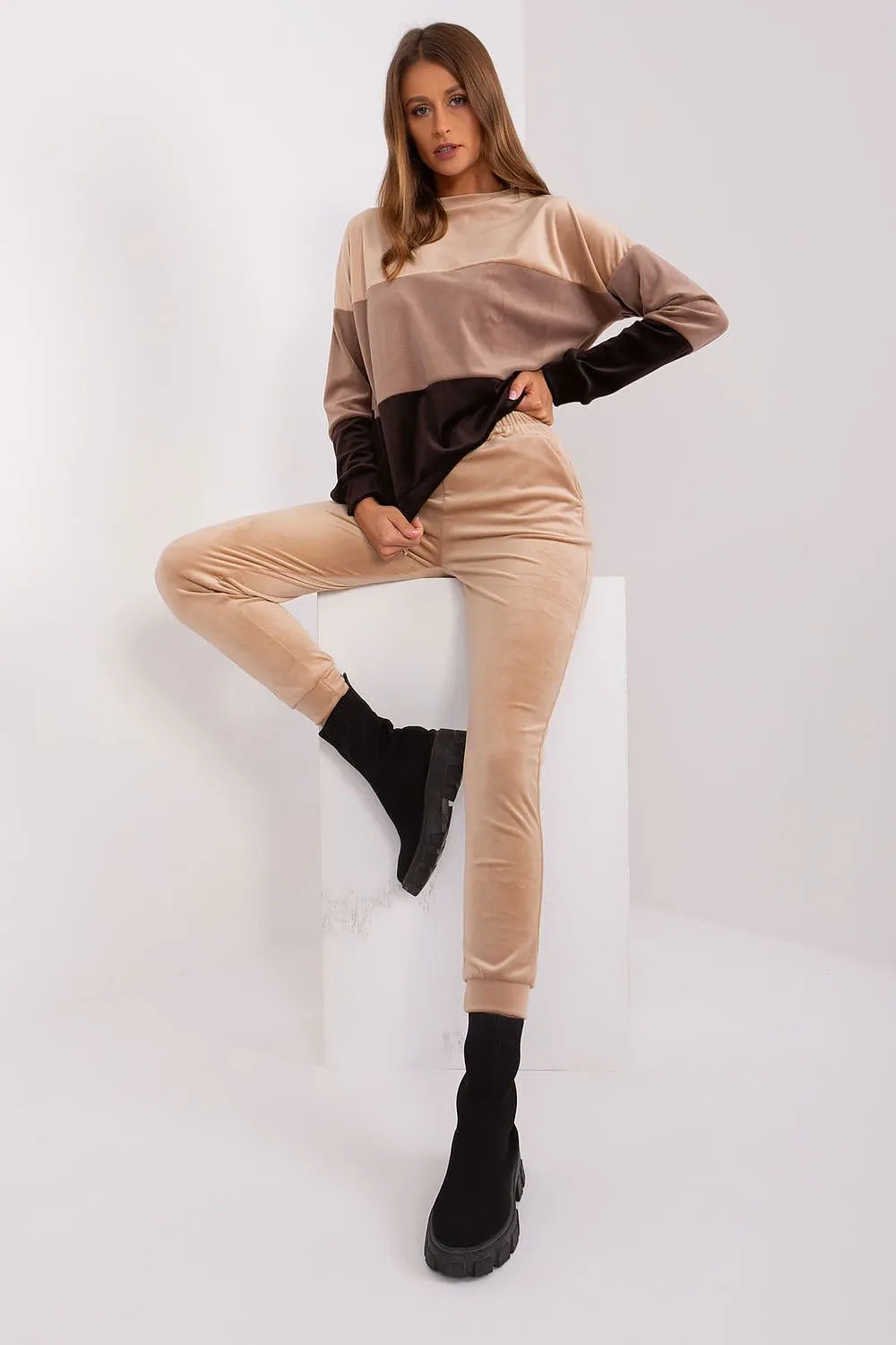Set model 187430 Rue Paris