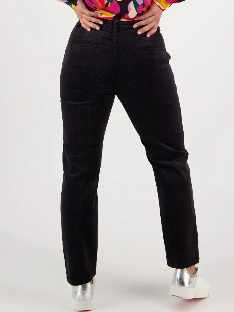 VASSALLI RELAXED CORD TROUSER