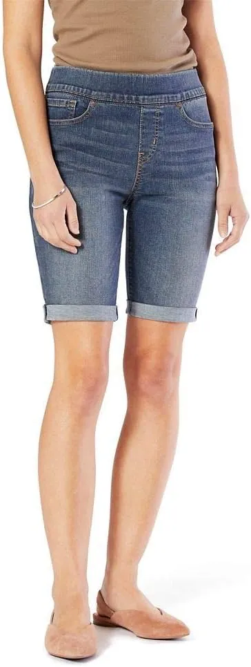 Woman Classic Mid Rise Bermuda Shorts