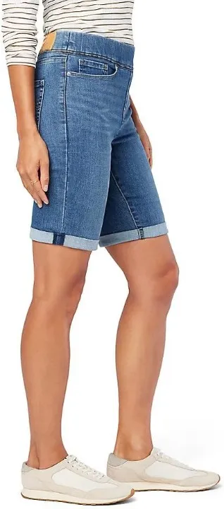 Woman Classic Mid Rise Bermuda Shorts